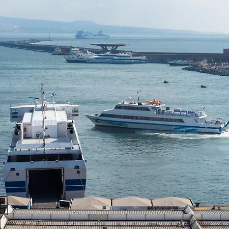 Art Flat Municipio 3* Neapel