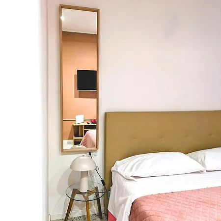 Art Flat Municipio Pensionat 3*