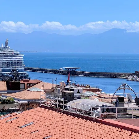 Art Flat Municipio Neapel