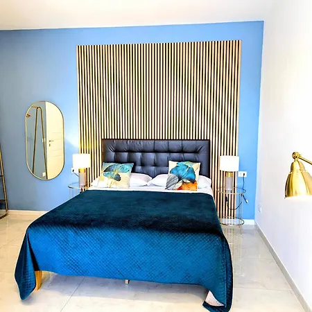 Art Flat Municipio Neapel