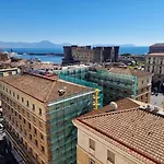 Art Flat Municipio Гостевой дом Неаполь