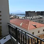 Art Flat Municipio Гостевой дом Неаполь