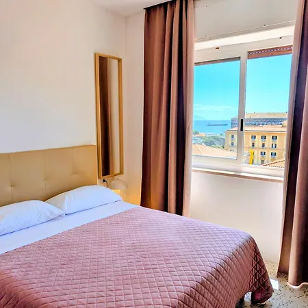 Art Flat Municipio 3* Naples