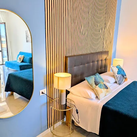 Art Flat Municipio 3*