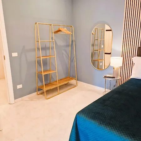 Art Flat Municipio Guest house *